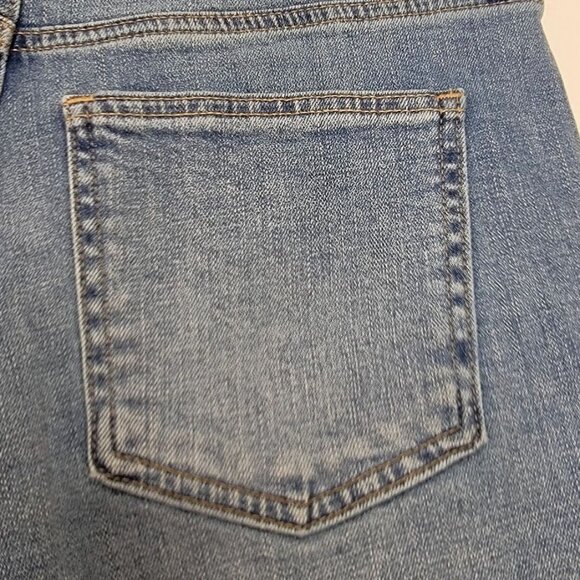 Gap 5" Girlfriend Shorts Mid Rise Denim Size 4 Blue Casual Summer Womens Apparel - Picture 8 of 9